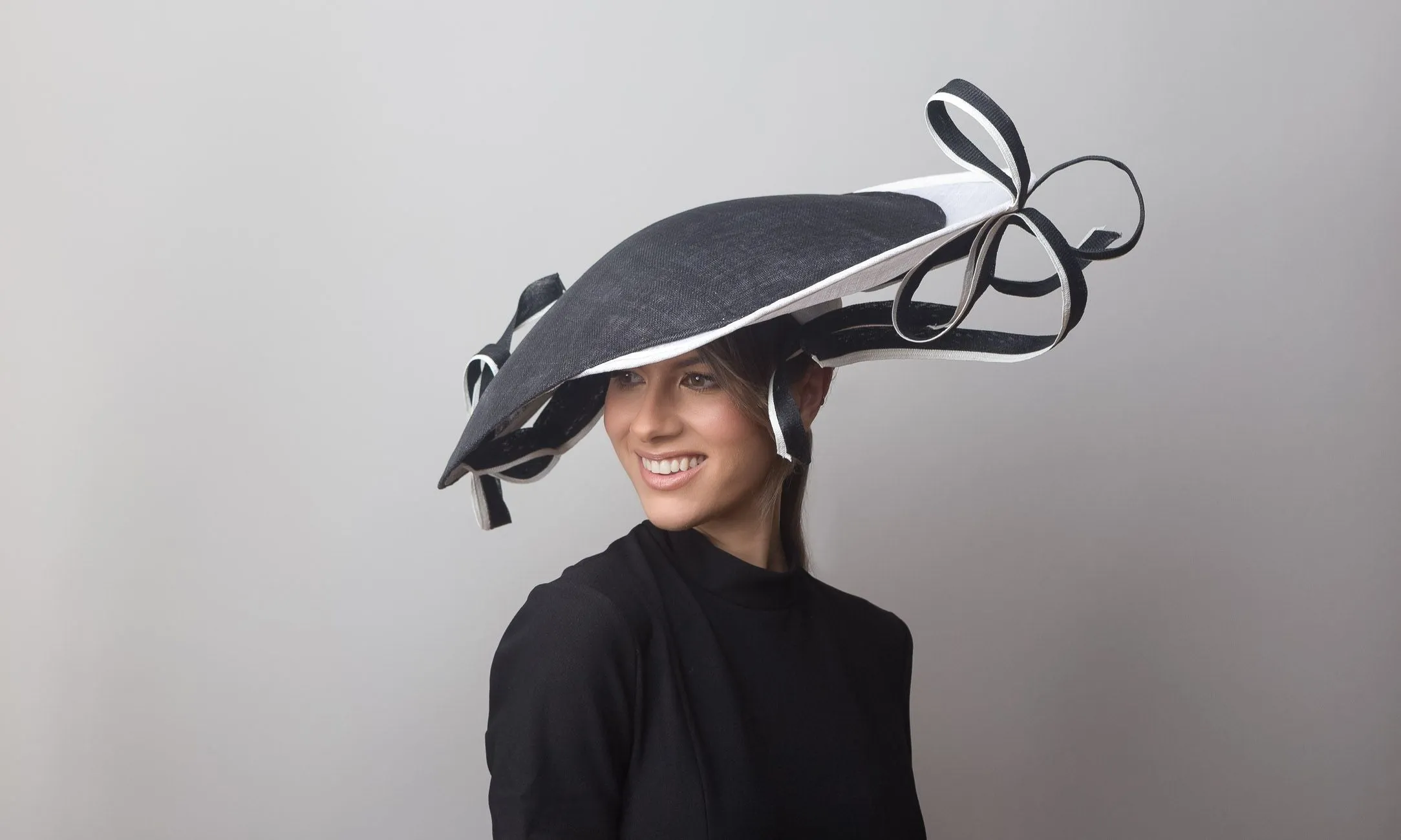 Monochrome Wide Brimmed Striking Platter Hat