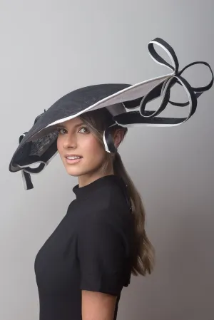 Monochrome Wide Brimmed Striking Platter Hat