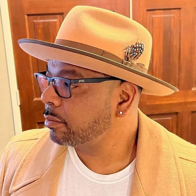 Sophisticate's Signature Fedora-Khaki